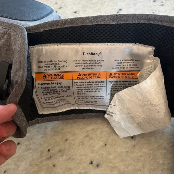 Tushbaby adjustable baby infant hip carrier with pockets gray - Picture 4 of 4